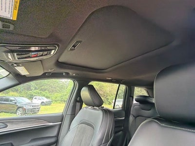 2026 Jeep Grand Cherokee Laredo Altitude