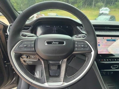 2026 Jeep Grand Cherokee Laredo Altitude