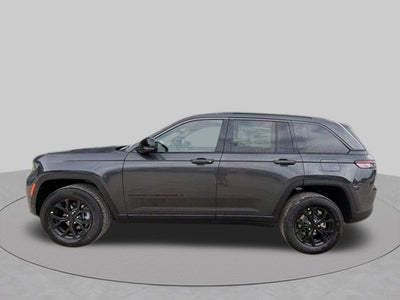 2026 Jeep Grand Cherokee Laredo Altitude