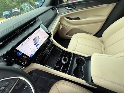 2027 Jeep Grand Cherokee Limited