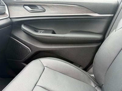 2026 Jeep Grand Cherokee Limited Reserve
