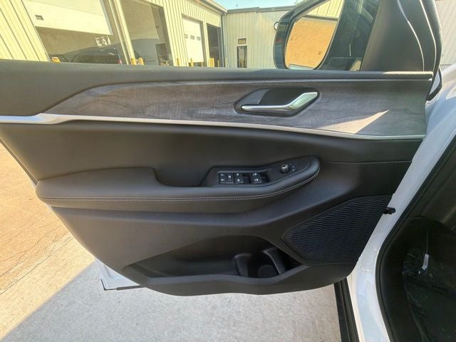 2026 Jeep Grand Cherokee L Altitude