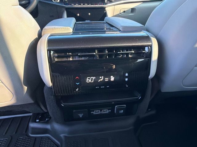 2023 Jeep Wagoneer L Base