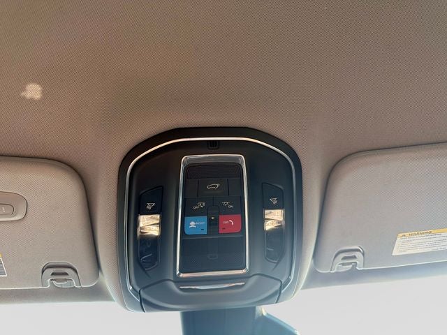 2023 Jeep Wagoneer L Base