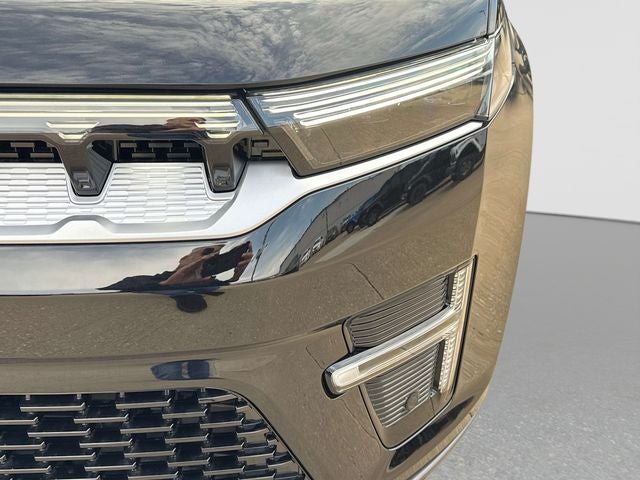 2026 Jeep Grand Wagoneer L 4x4