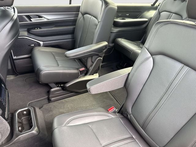 2026 Jeep Grand Wagoneer L 4x4