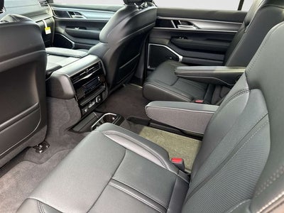 2026 Jeep Grand Wagoneer L 4x4