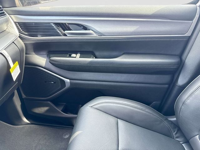 2026 Jeep Grand Wagoneer L 4x4