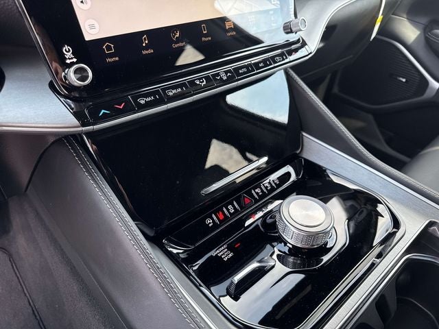 2026 Jeep Grand Wagoneer L 4x4