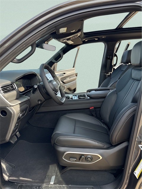 2026 Jeep Grand Wagoneer L 4x4