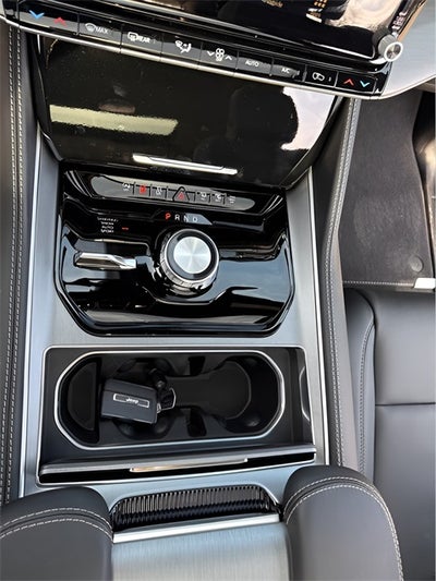 2026 Jeep Grand Wagoneer L 4x4