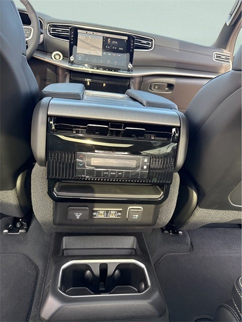 2026 Jeep Grand Wagoneer L 4x4