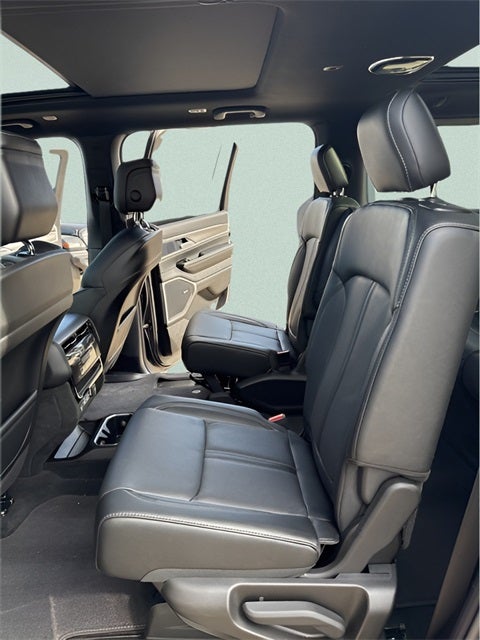 2026 Jeep Grand Wagoneer 4x4