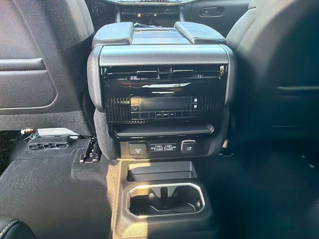 2026 Jeep Grand Wagoneer Upland