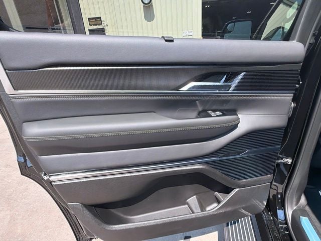 2026 Jeep Grand Wagoneer Summit Obsidian