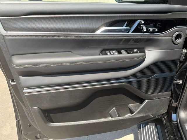 2026 Jeep Grand Wagoneer Summit Obsidian