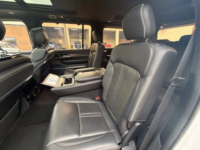 2022 Jeep Grand Wagoneer Series II