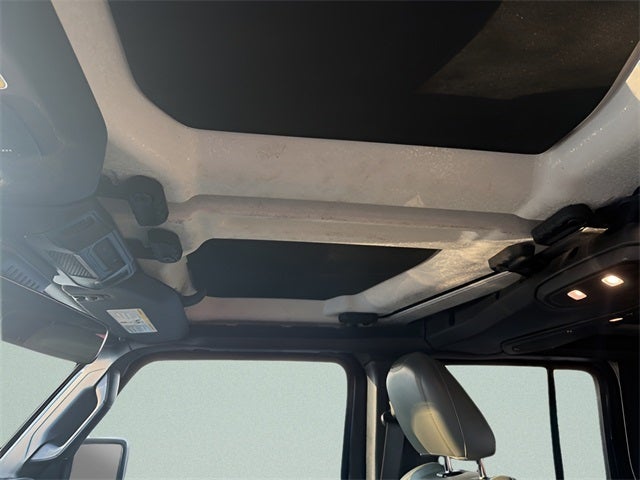 2024 Jeep Gladiator Mojave X PACKAGE