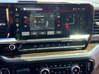 2025 GMC Sierra 1500 Elevation