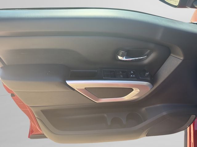 2022 Nissan Titan SV