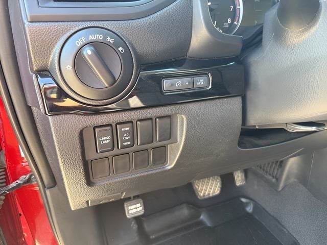 2022 Nissan Titan SV