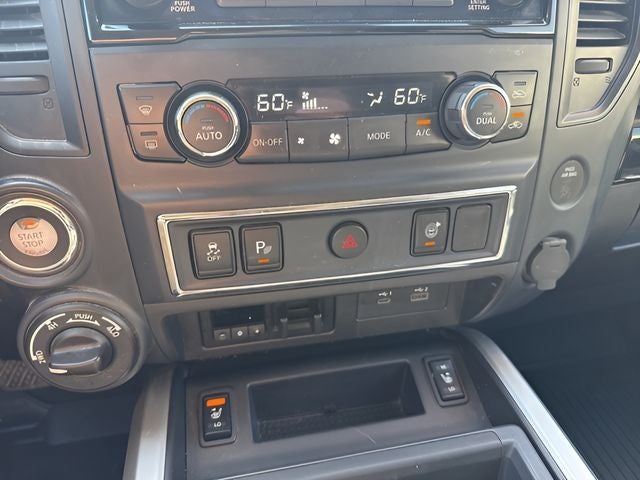 2022 Nissan Titan SV