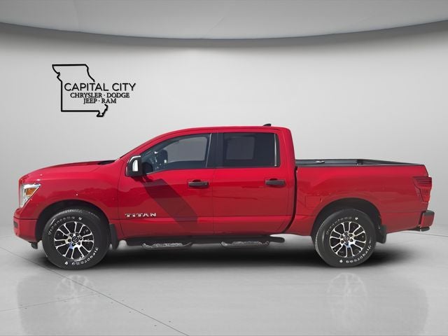2022 Nissan Titan SV