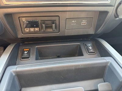 2022 Nissan Titan SV