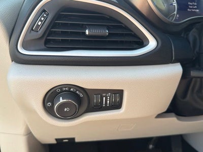 2024 Chrysler Pacifica Touring L