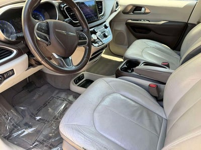 2017 Chrysler Pacifica Touring L