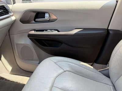 2017 Chrysler Pacifica Touring L