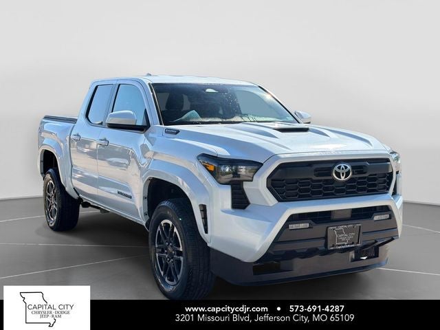 2025 Toyota Tacoma Hybrid TRD Sport