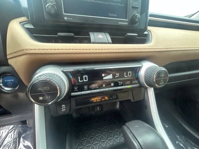 2021 Toyota RAV4 Hybrid XLE