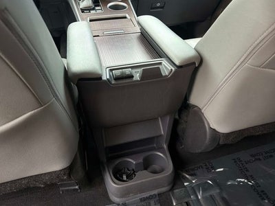 2022 Toyota Sienna XLE 8 Passenger