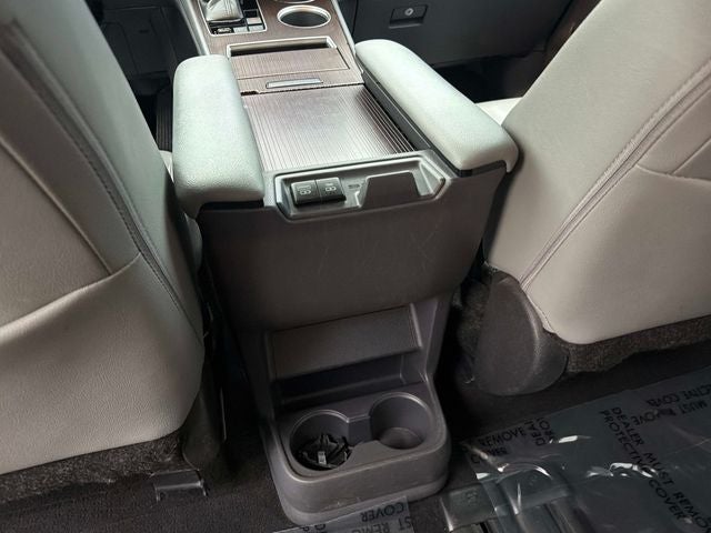 2022 Toyota Sienna XLE 8 Passenger