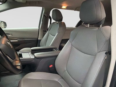 2022 Toyota Sienna XLE 8 Passenger