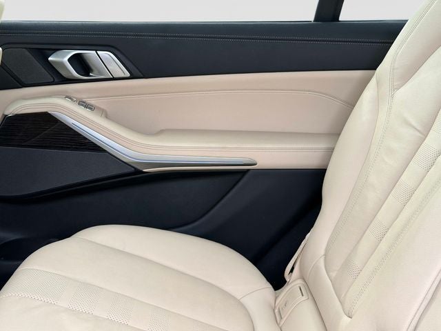 2021 BMW X7 M50i