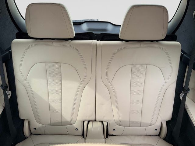 2021 BMW X7 M50i