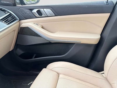 2021 BMW X7 M50i