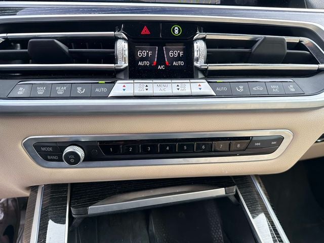 2021 BMW X7 M50i