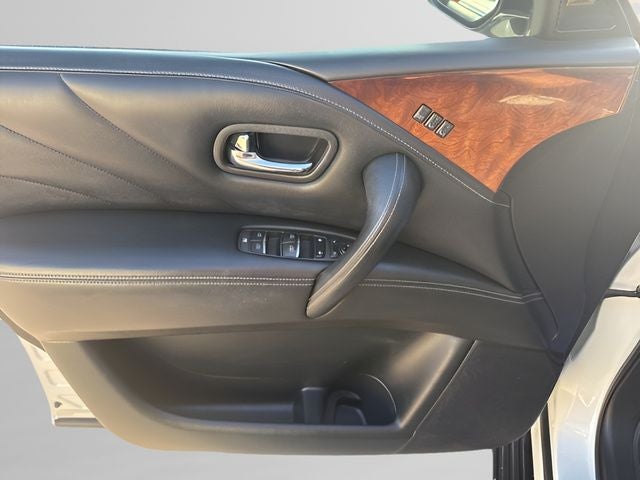 2016 INFINITI QX80 Base