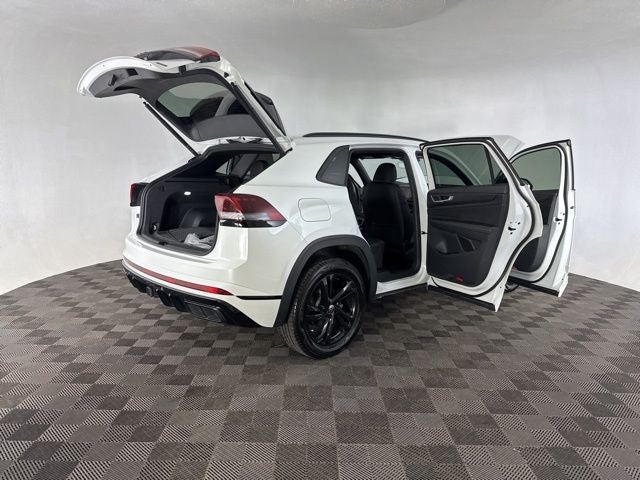 2025 Volkswagen Atlas Cross Sport 2.0T SEL R-Line Black