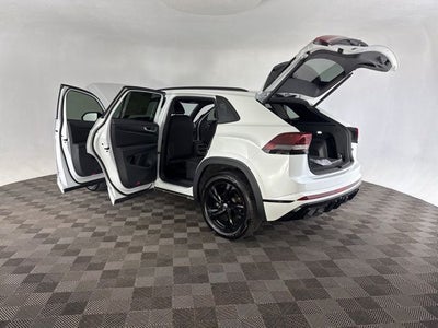 2025 Volkswagen Atlas Cross Sport 2.0T SEL R-Line Black