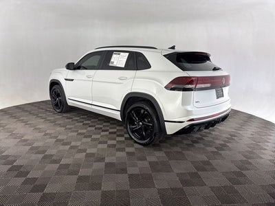 2025 Volkswagen Atlas Cross Sport 2.0T SEL R-Line Black