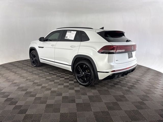 2025 Volkswagen Atlas Cross Sport 2.0T SEL R-Line Black