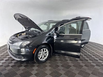 2021 Chrysler Voyager LXI