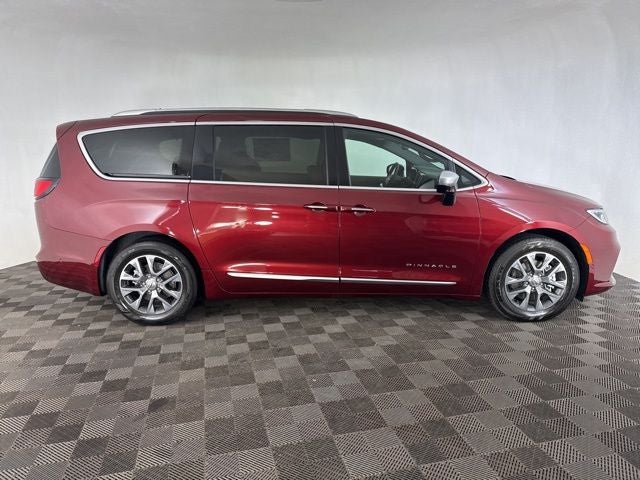 2023 Chrysler Pacifica Hybrid Pinnacle