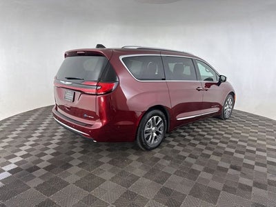 2023 Chrysler Pacifica Hybrid Pinnacle