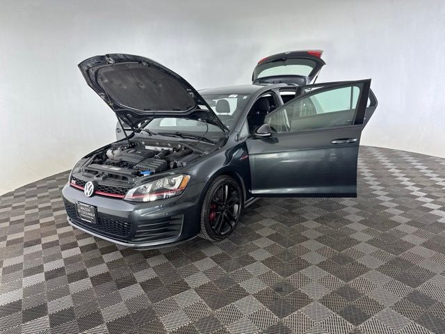 2017 Volkswagen Golf GTI Sport