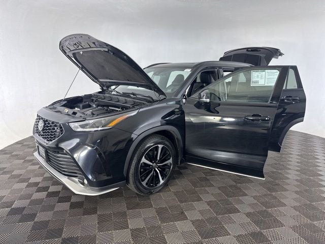 2022 Toyota Highlander XSE